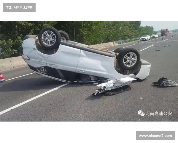 科莫中场卡克雷遭遇交通事故所幸未造成人员伤亡事故过程惊险但无大碍 科莫中场卡克雷遭遇交通事故所幸未造成人员伤亡事故过程惊险但无大碍